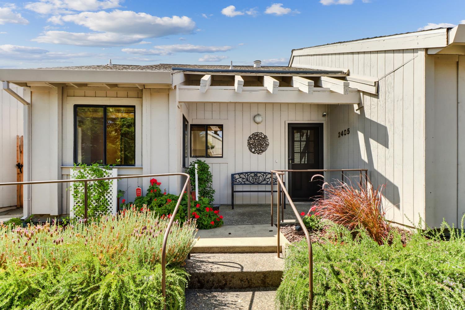 2405 Sparrow Court