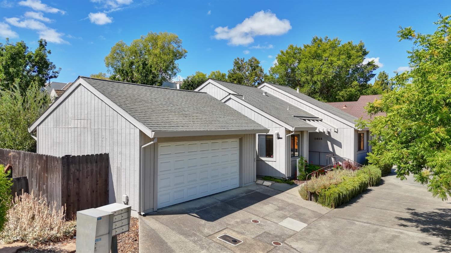 2405 Sparrow Court