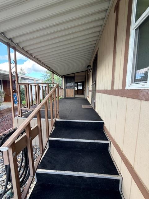 427 Royal Crest Circle