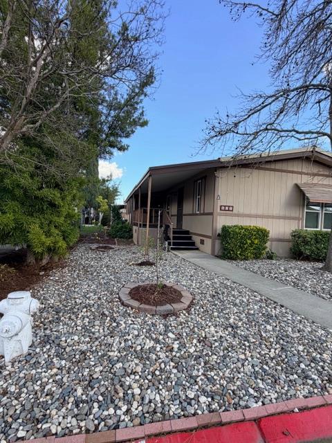 427 Royal Crest Circle