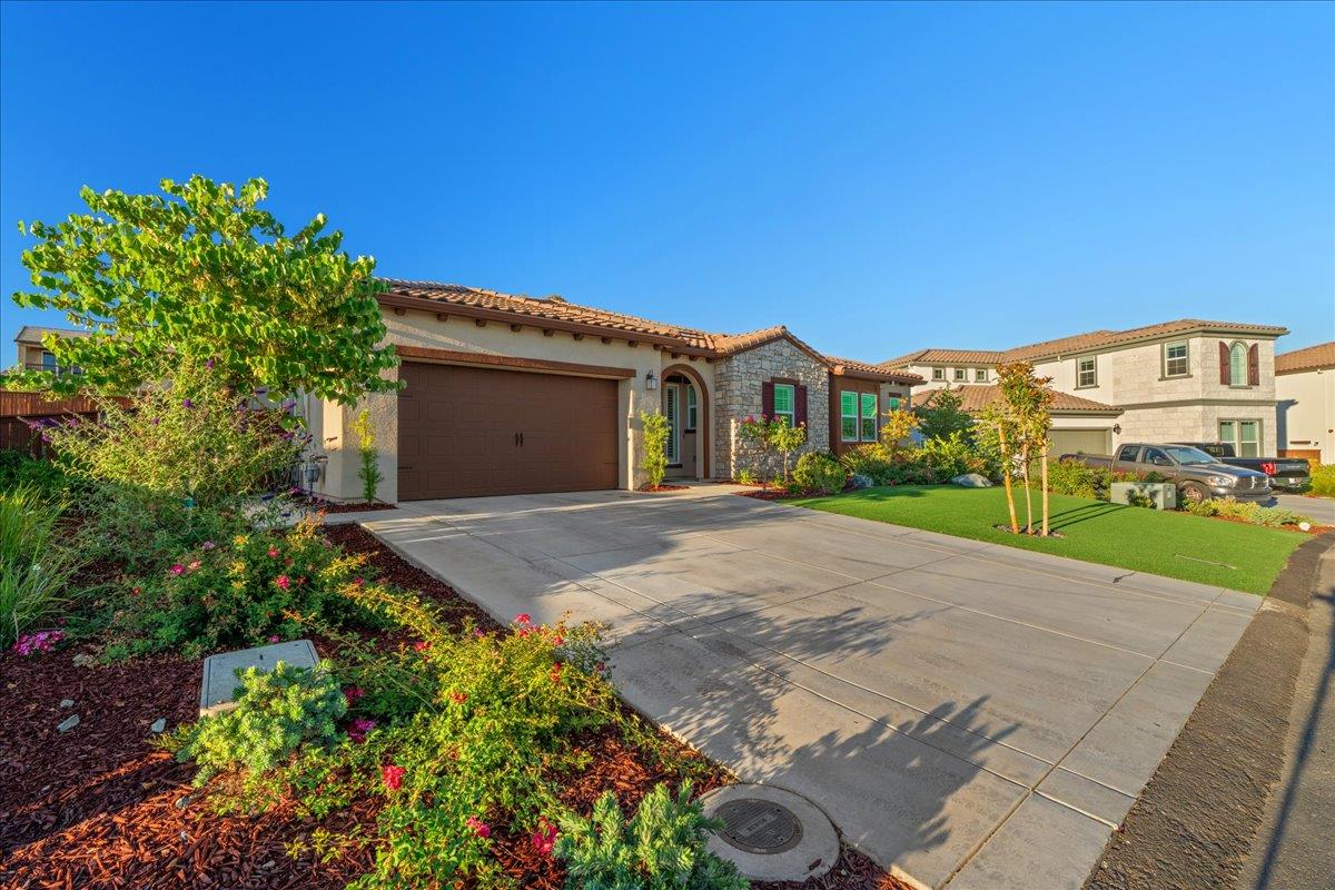 1009 Trapani Lane