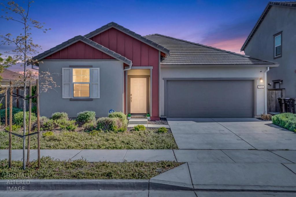 Photo of 864 Loon Street, Lathrop, CA 95330 (MLS # 226044194)