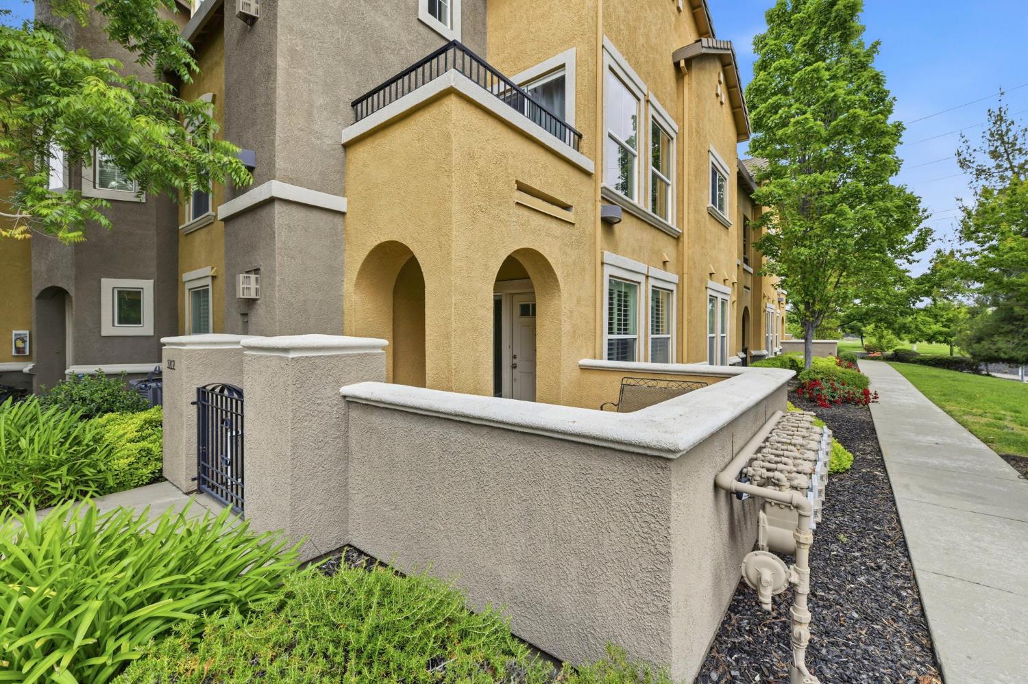 1717 Vessona Circle 1717