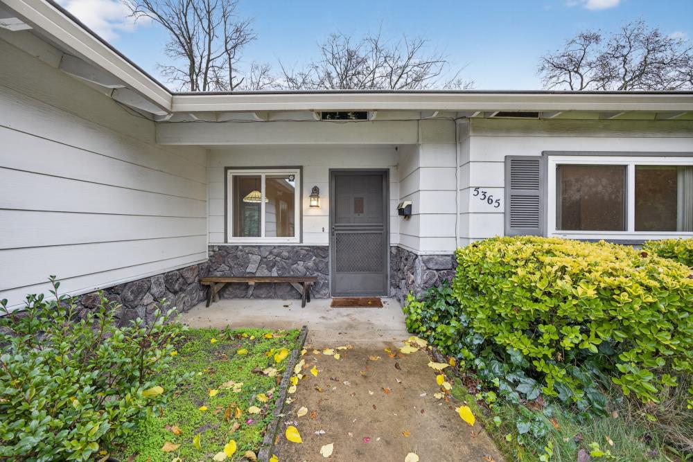 5365 Whitney Boulevard