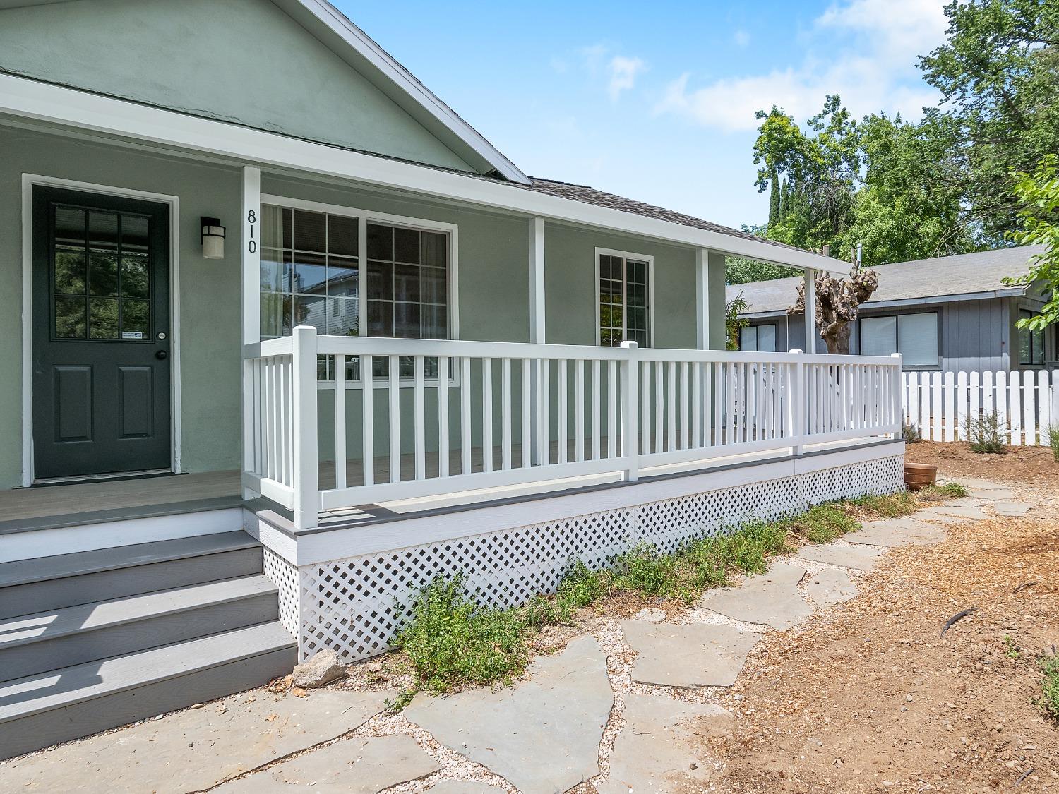 810 Persifer Street