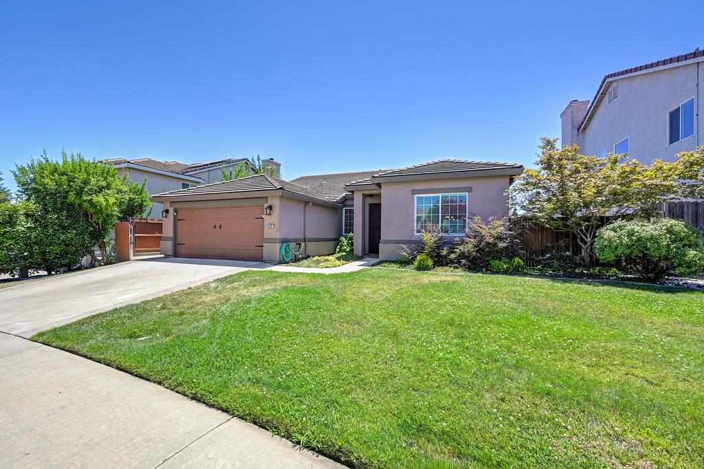 5522 SE Mable Rose Way