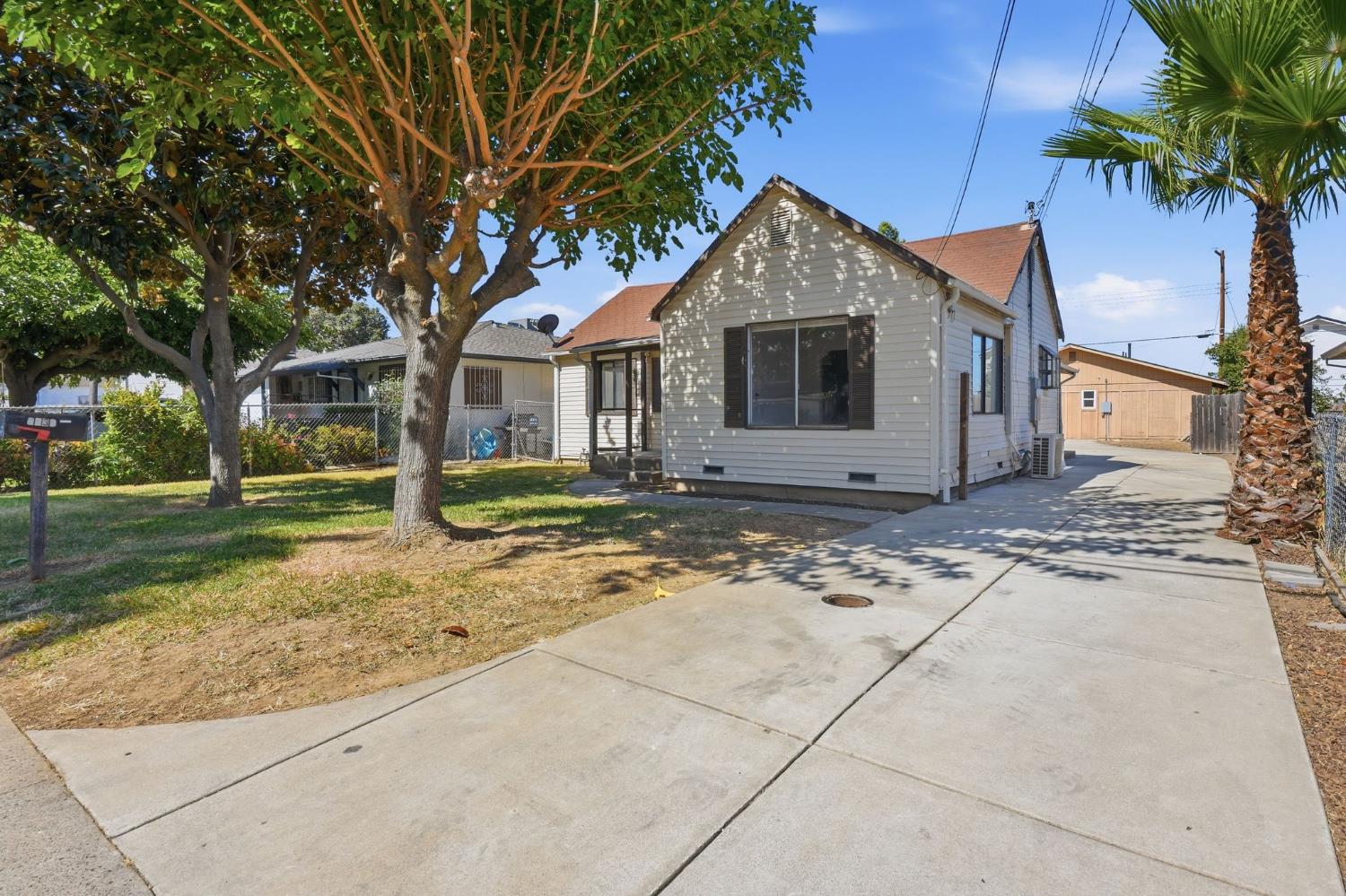 6232 Ventura Street