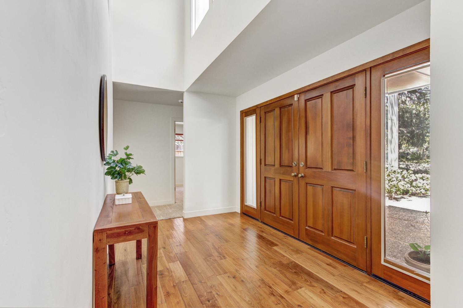 1612 Baylor Court