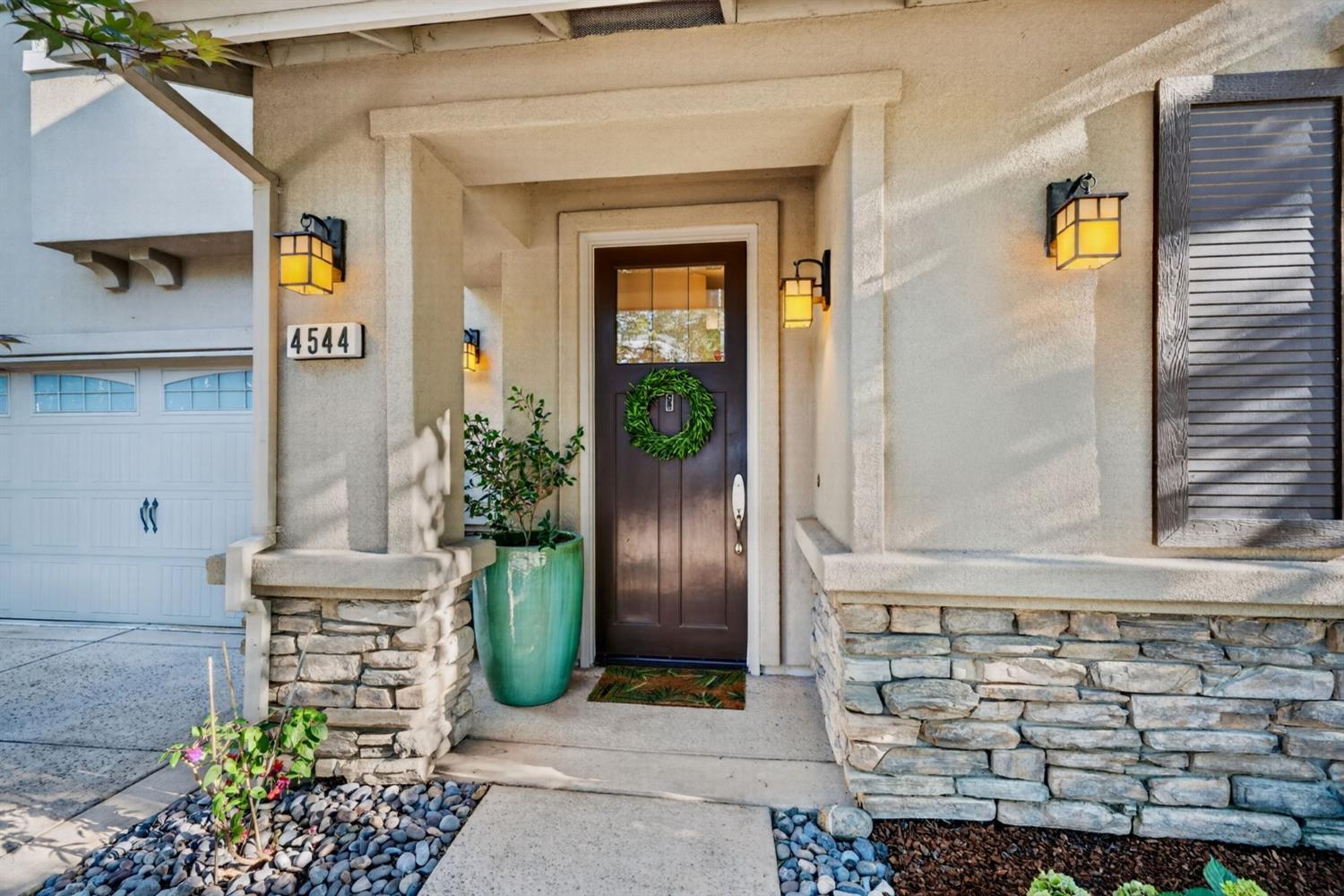 4544 Blue Oak Place