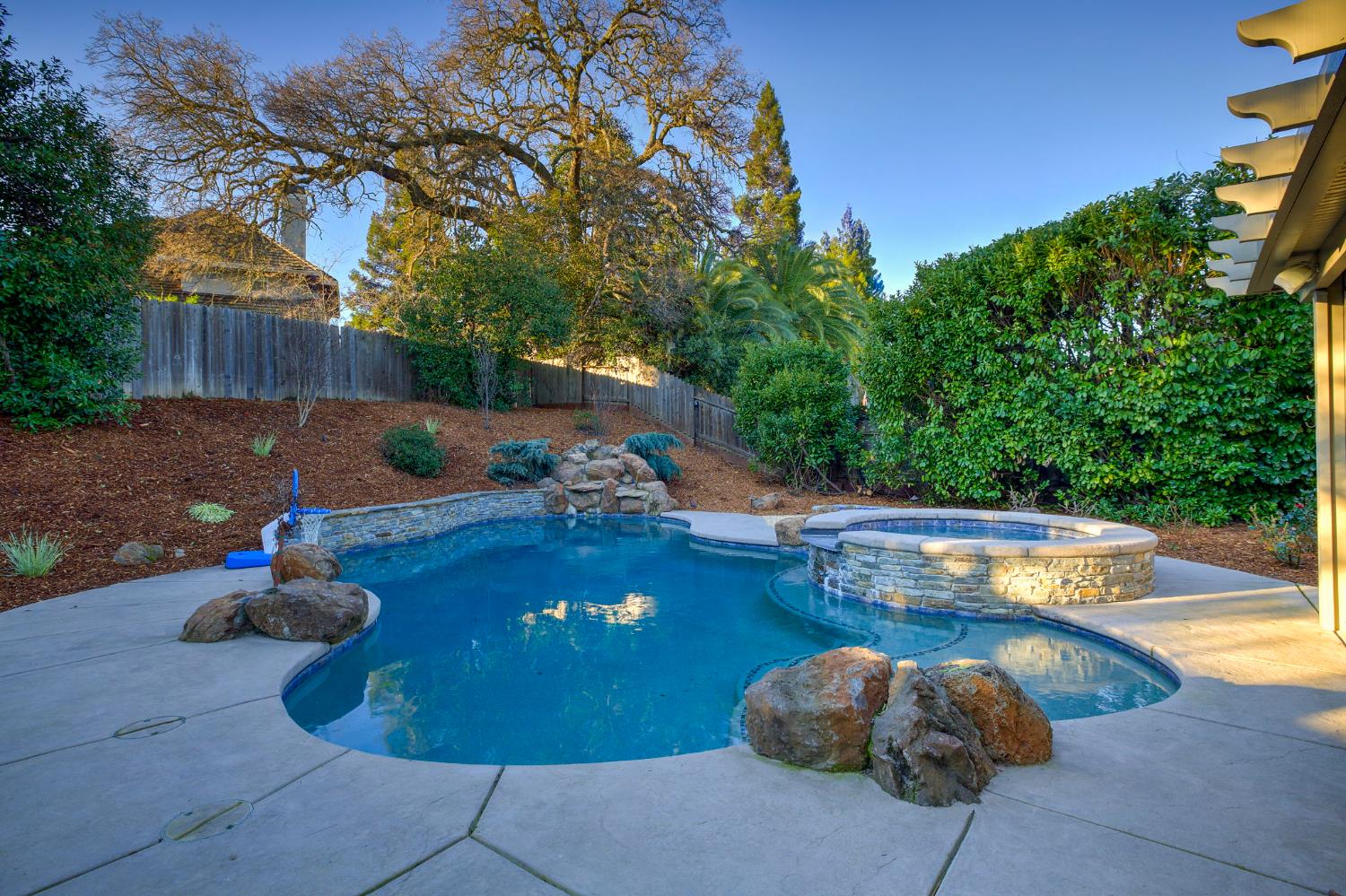 1068 Kensington Drive