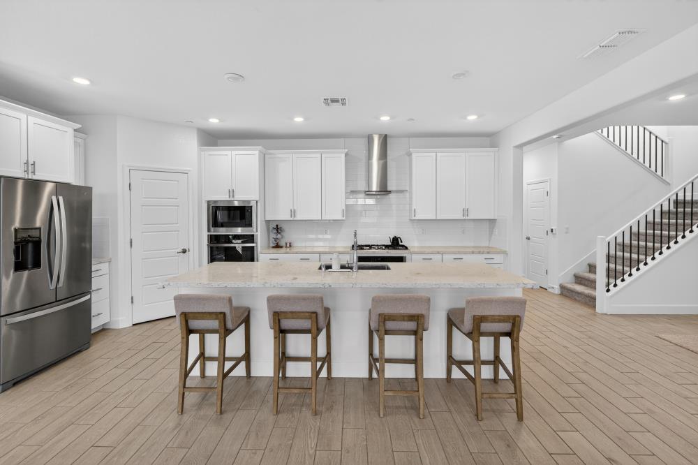 3919 Waterleaf Avenue