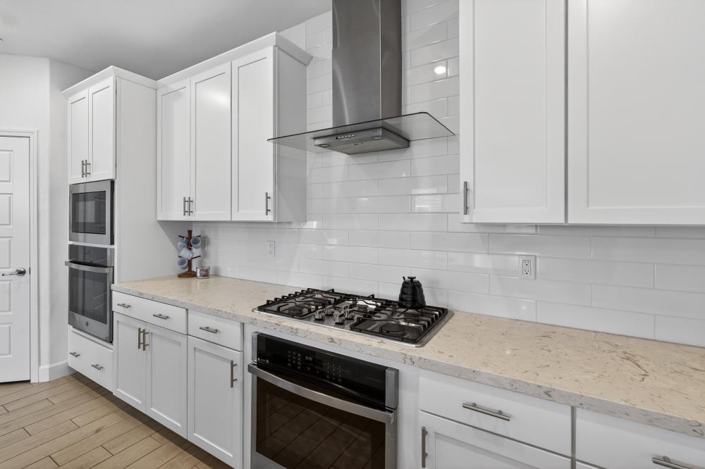 3919 Waterleaf Avenue