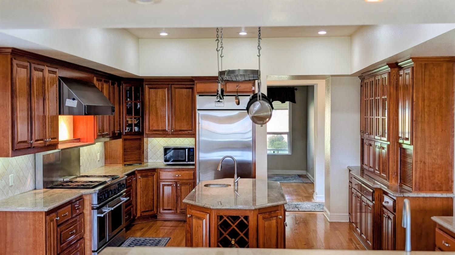 802 Sunrise Trail