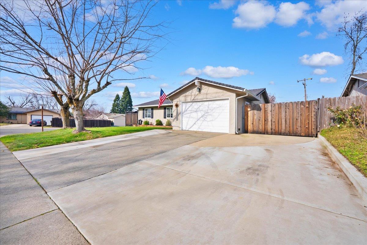 9201 Castlemont Circle