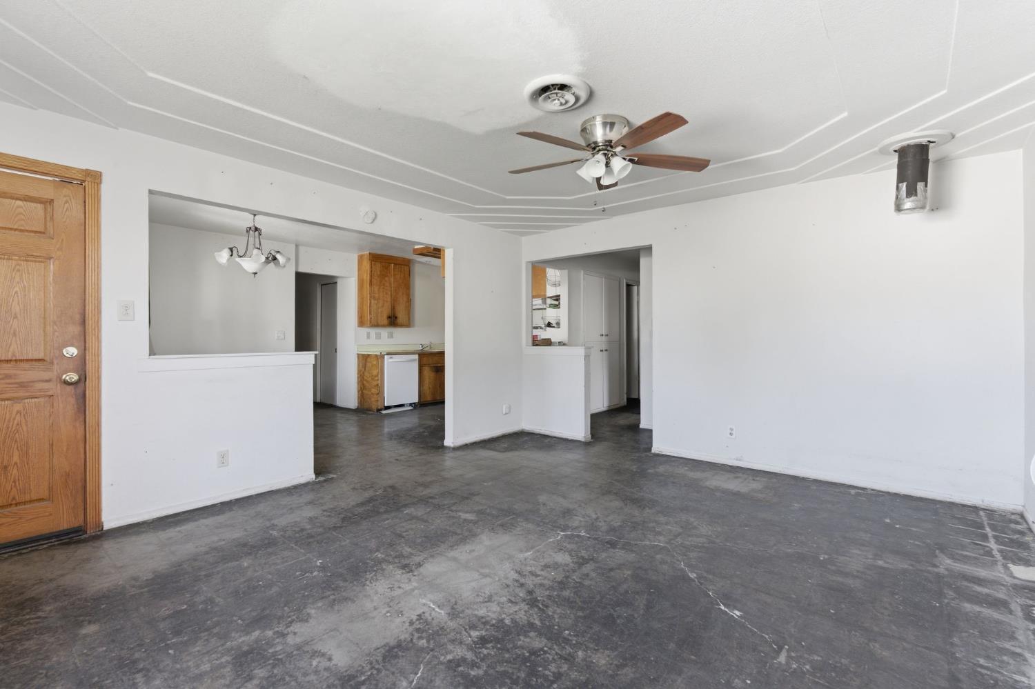 5841 Meghan Way