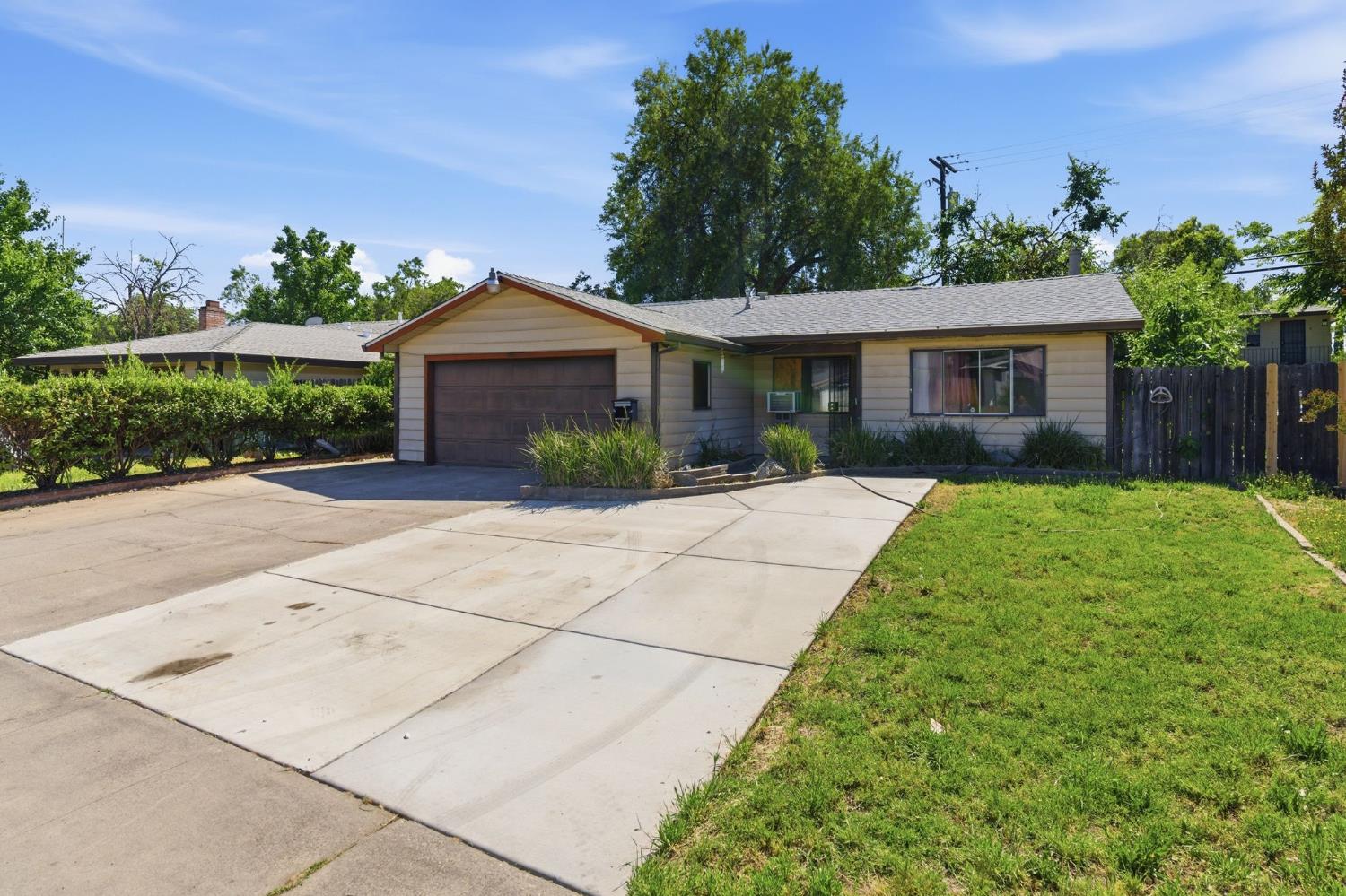 5841 Meghan Way