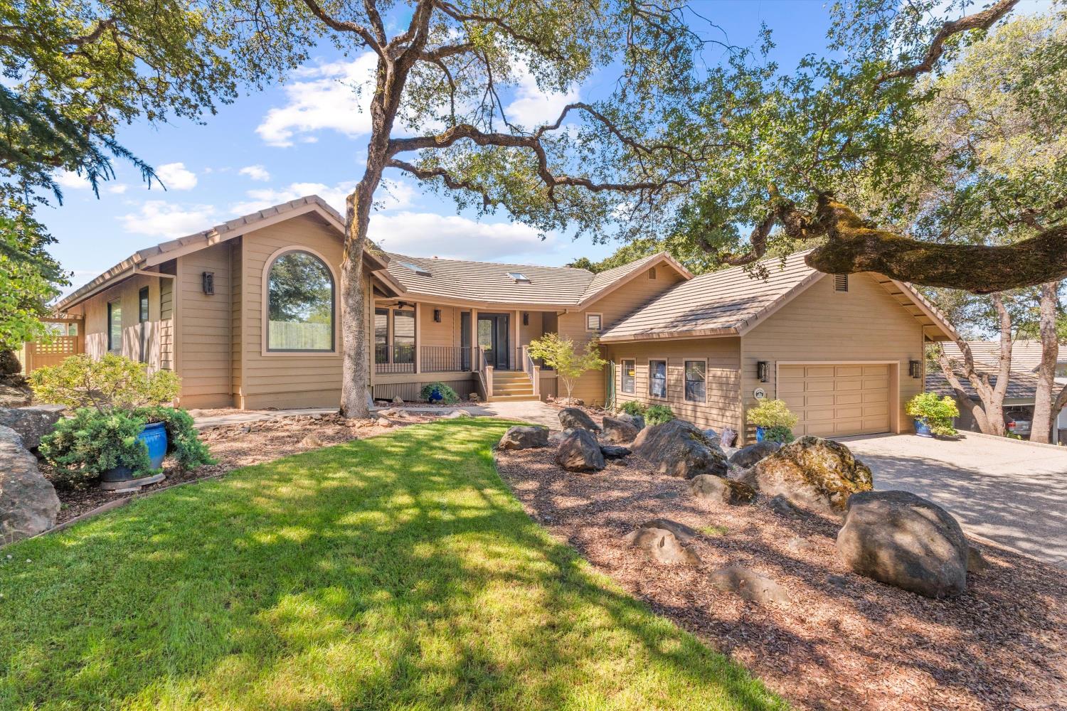 6435 Fairway Court