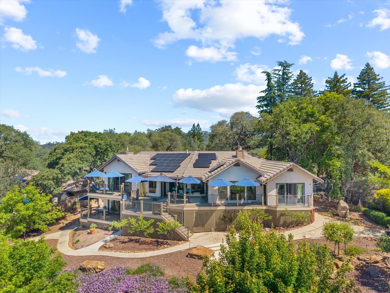 6435 Fairway Court