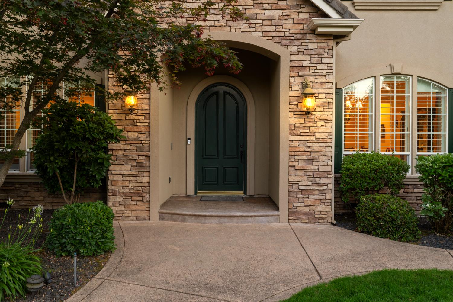 5869 Granite Hills Drive