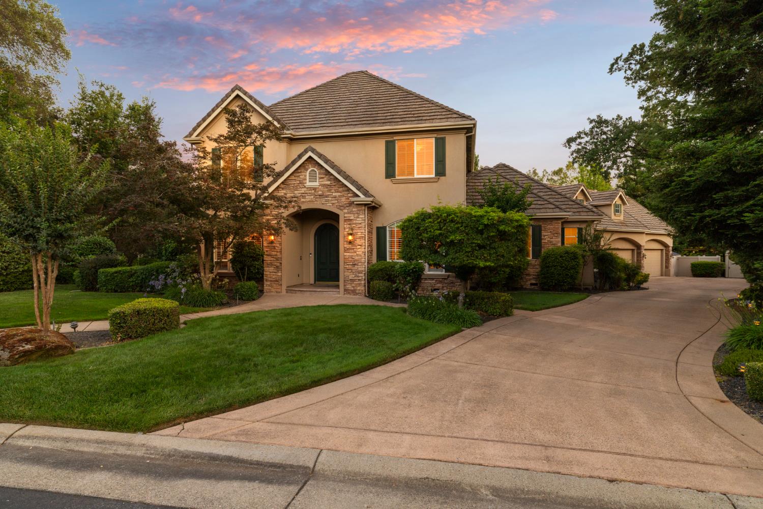 5869 Granite Hills Drive