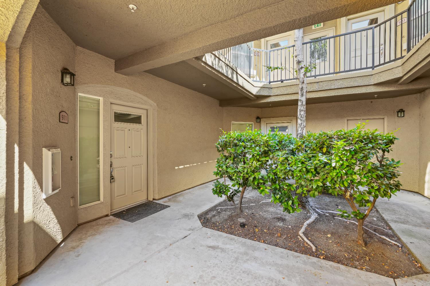 1900 Danbrook Drive 911