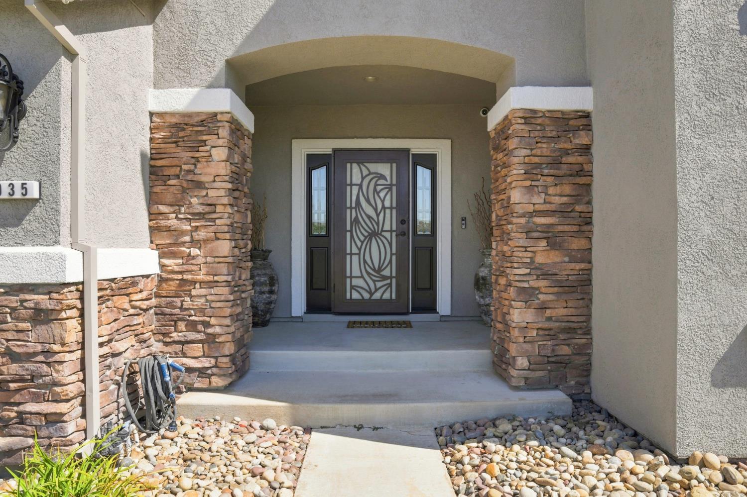 935 Shortland Circle