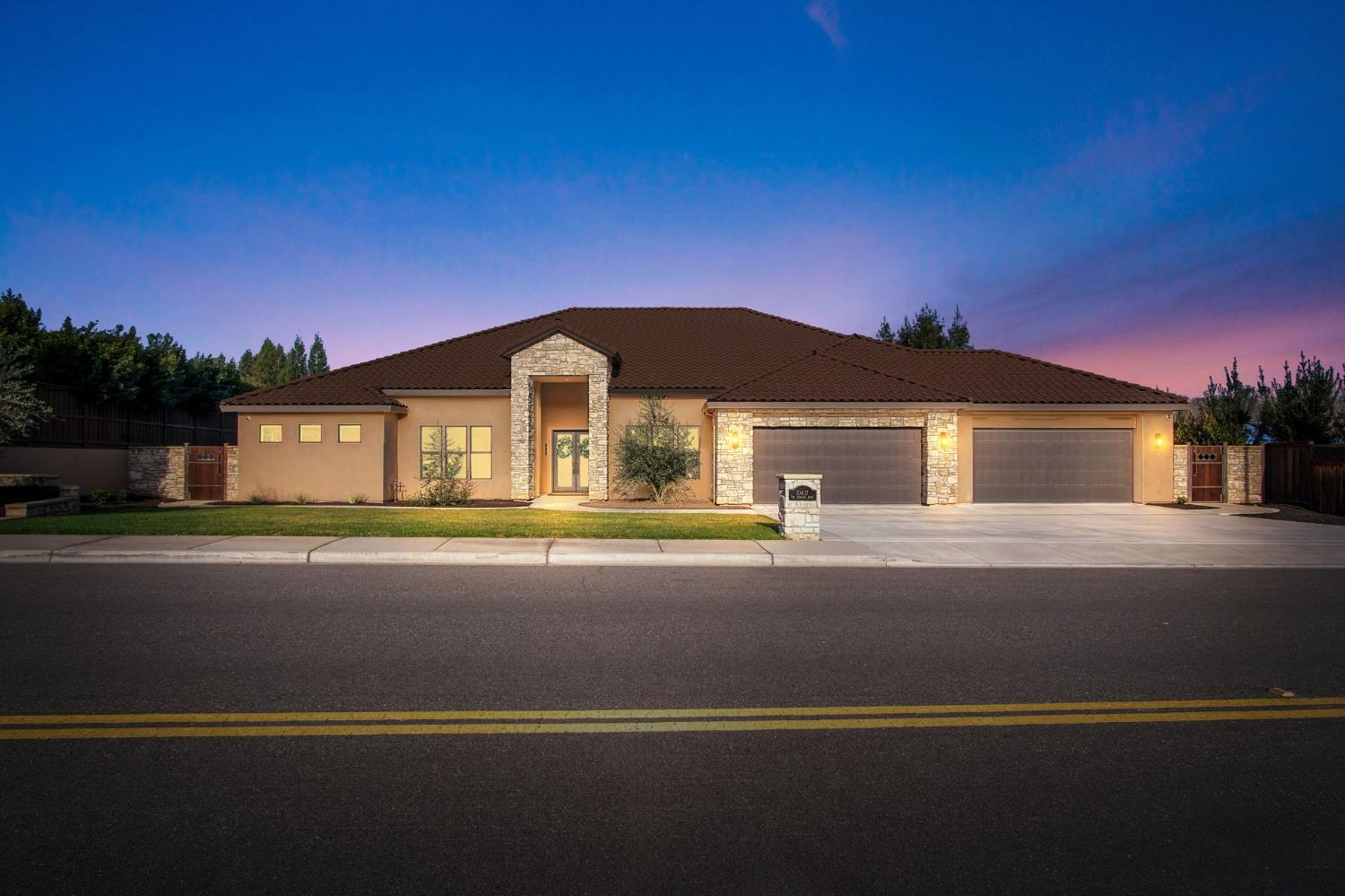 10407 Fox Borough Drive