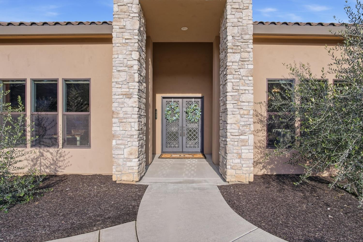 10407 Fox Borough Drive