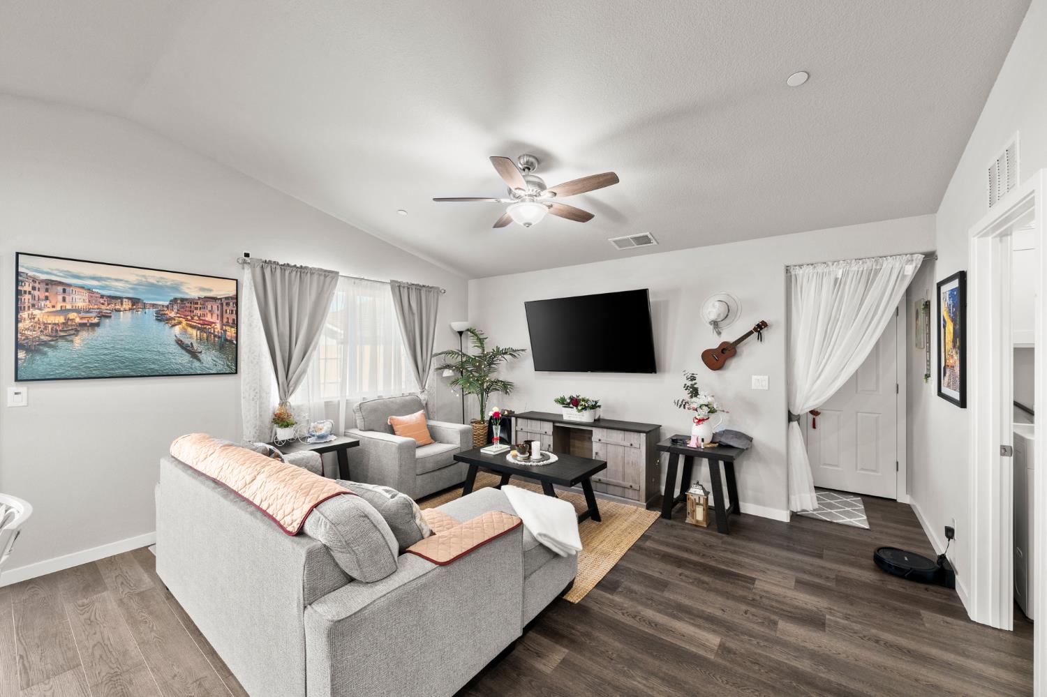 4176 Gossamer Street