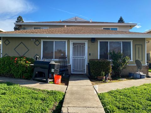 105 La Fresa Court Unit 4, Sacramento, CA 95823 - #: 225018423