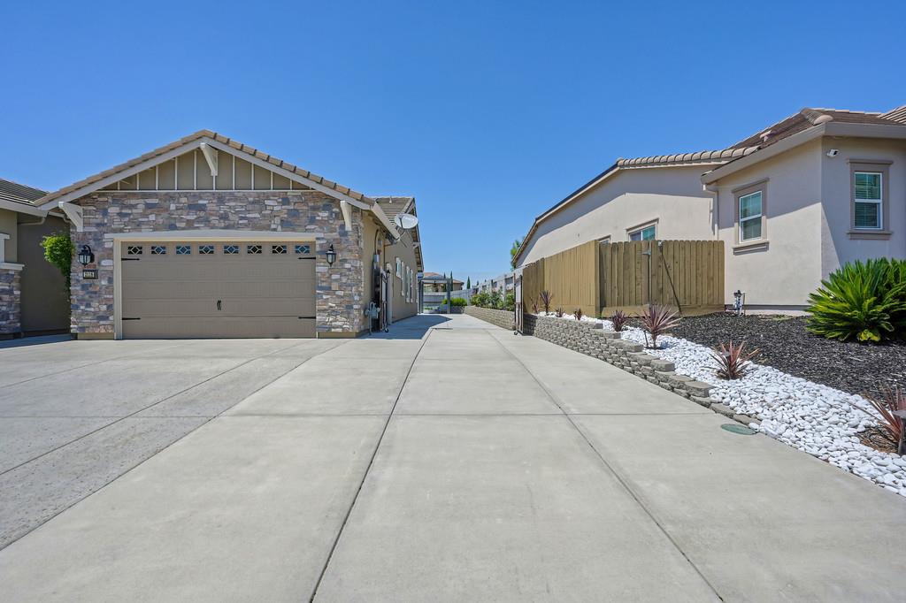 2118 Fawndale Lane