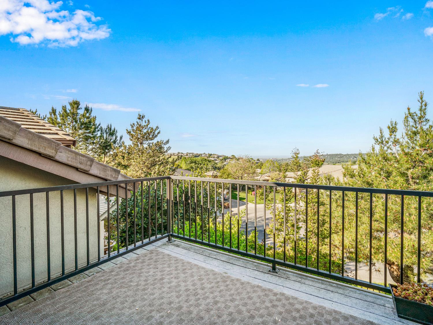 524 Silvaner Court