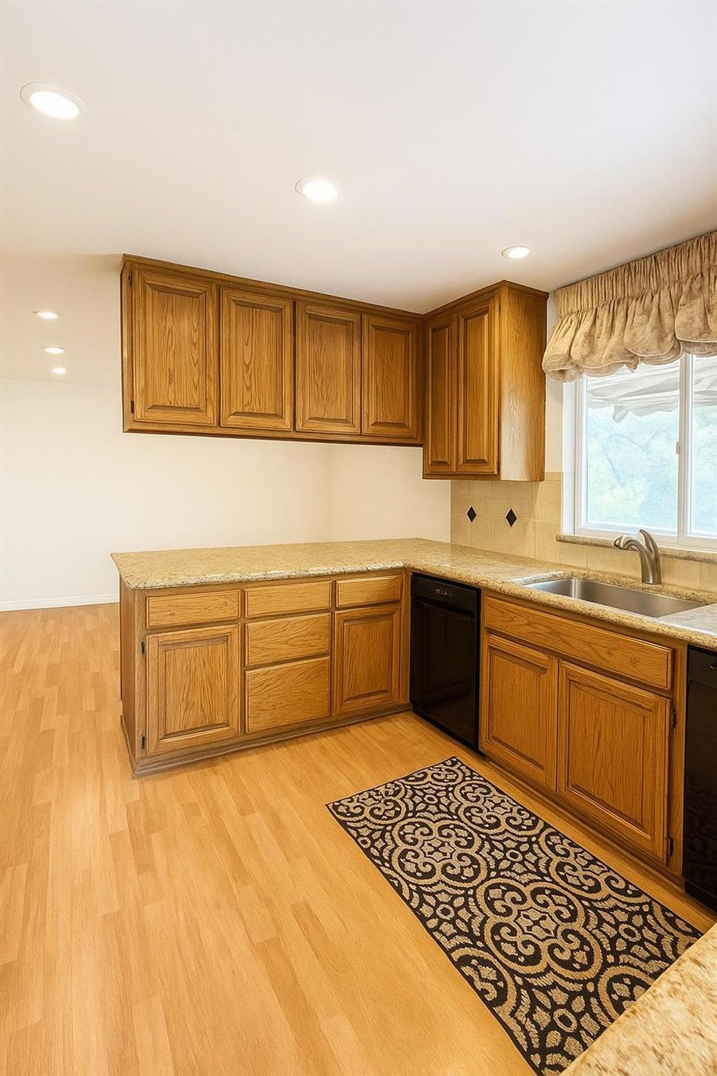 Photo of 4721 Elen Ct, Shingle Springs, CA 95682 (MLS # 225143417)