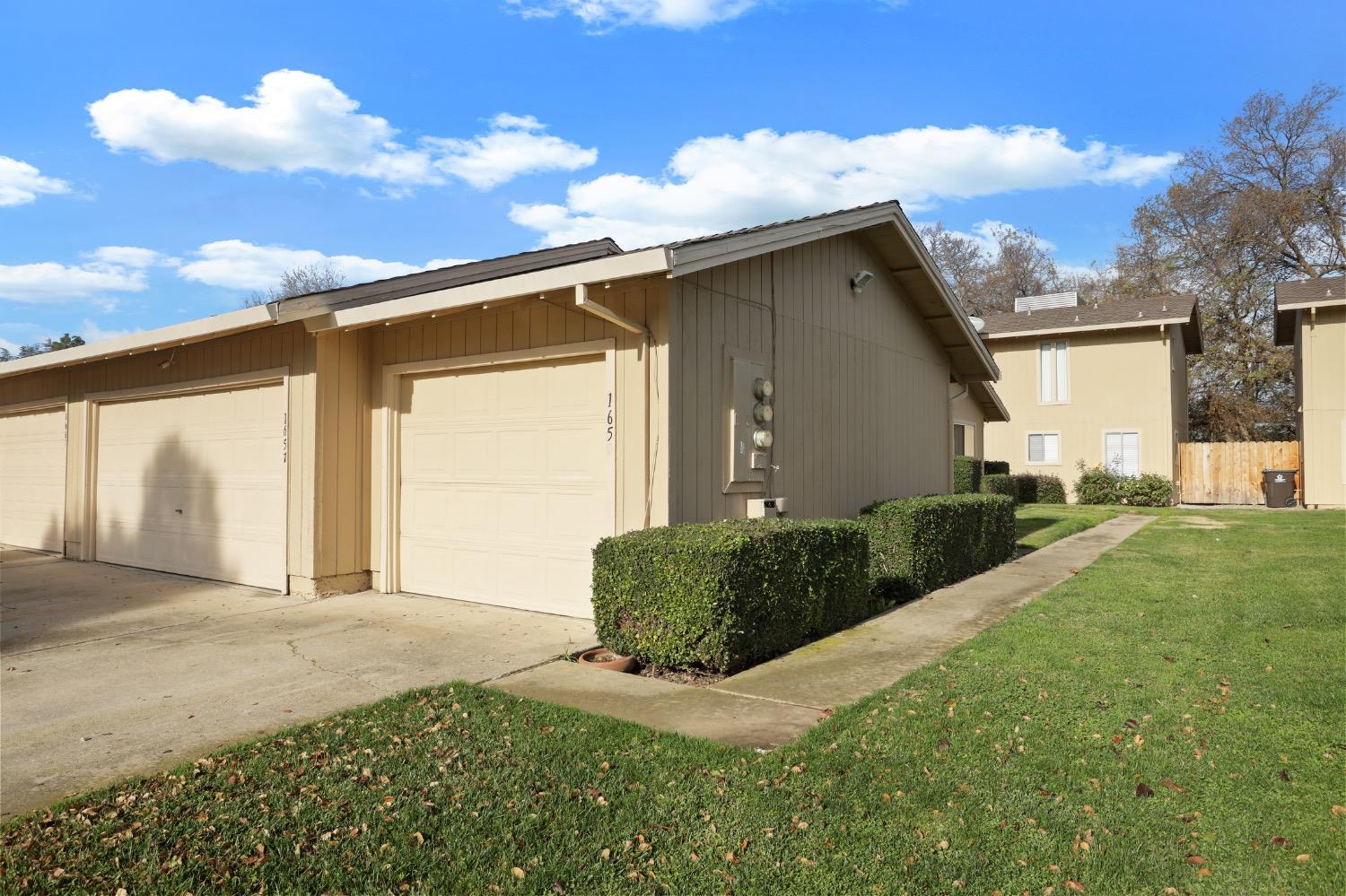 1657 Blackoak Drive