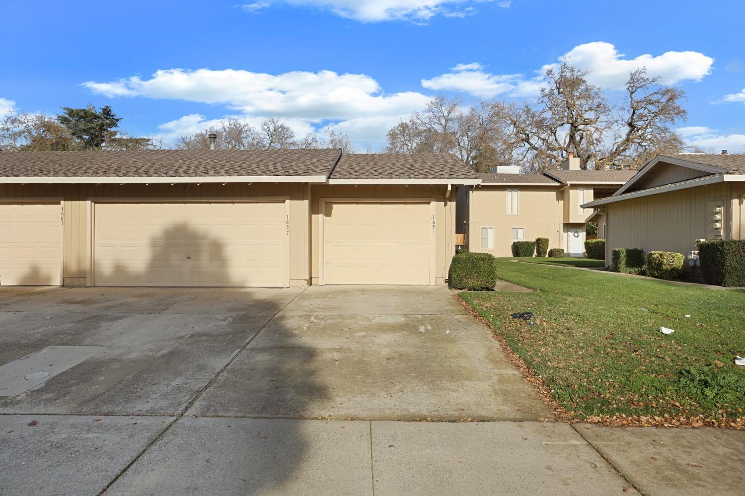 1657 Blackoak Drive