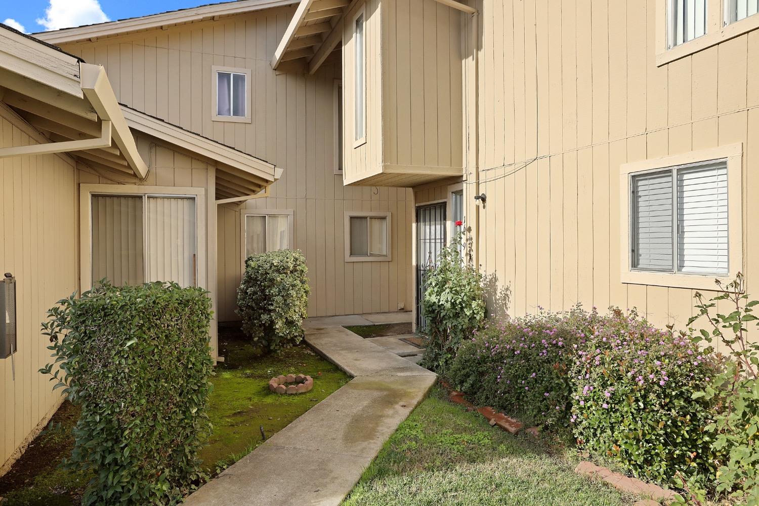 1657 Blackoak Drive