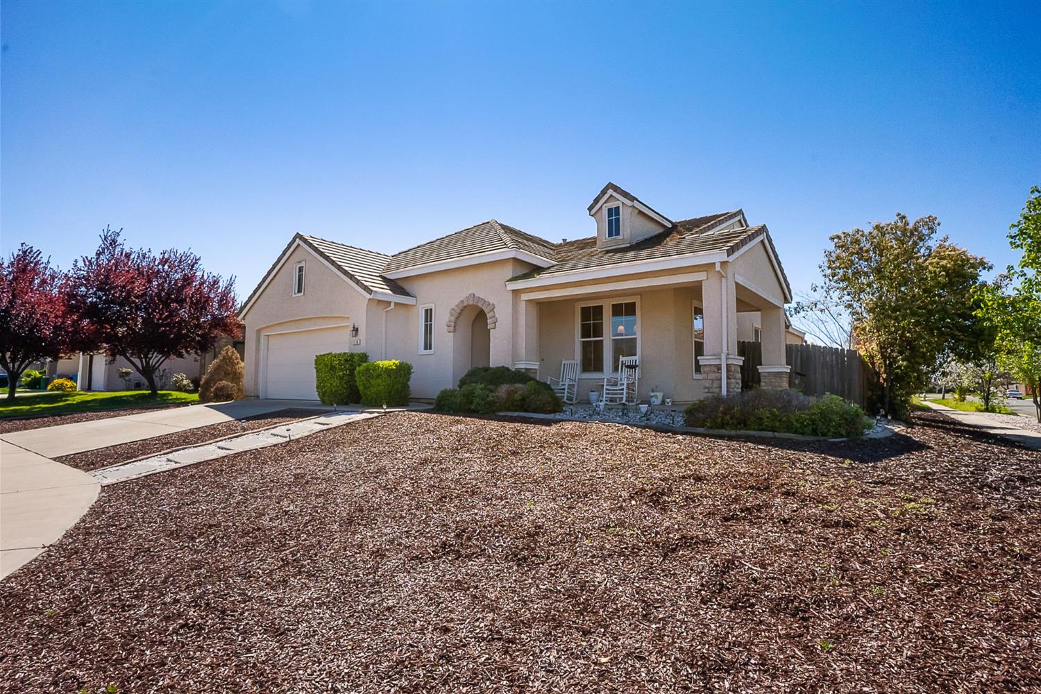 1170 Broken Spur Way