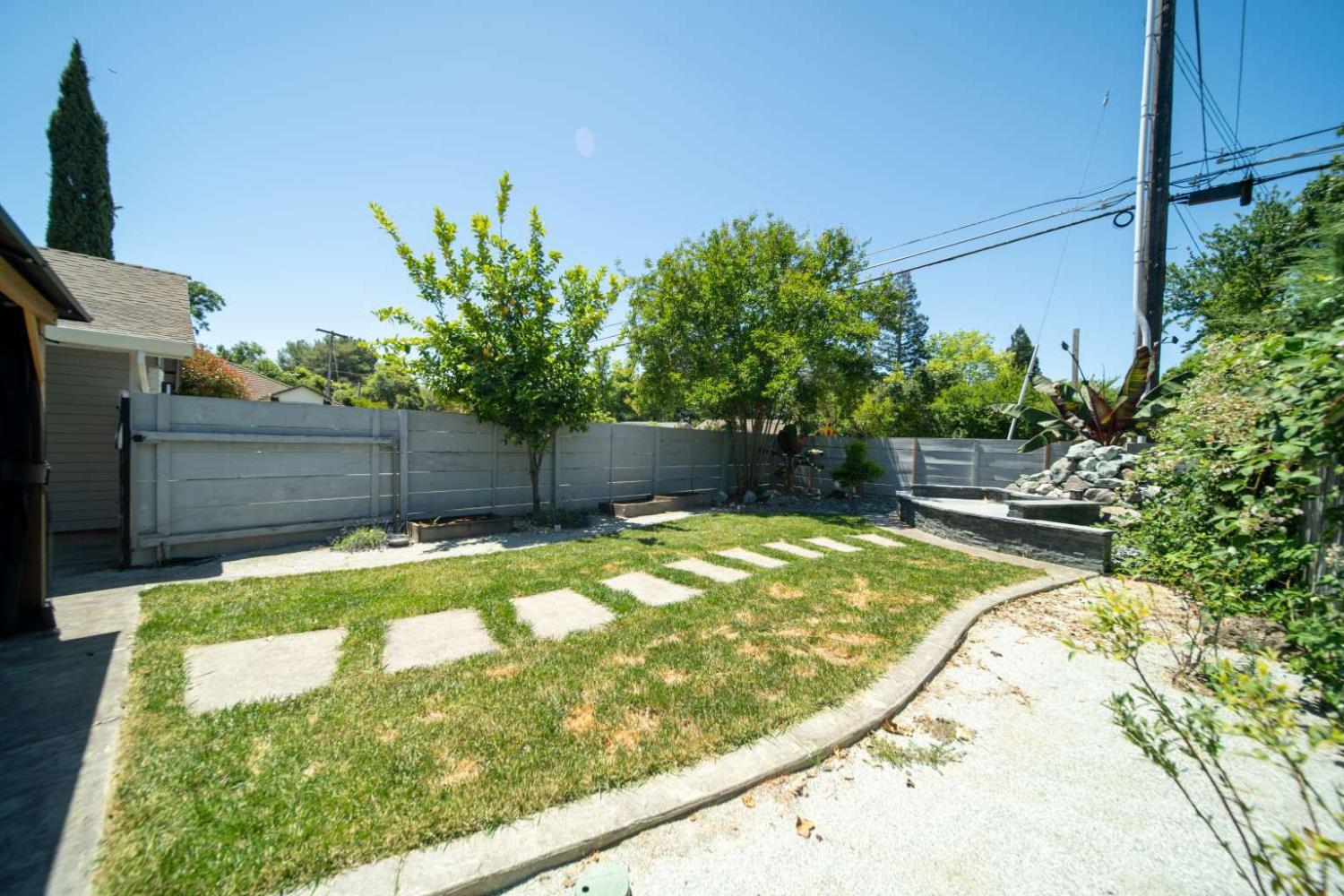2730 Garfield Avenue