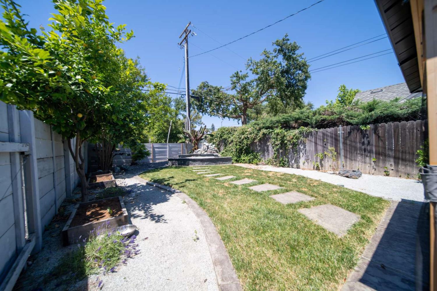 2730 Garfield Avenue