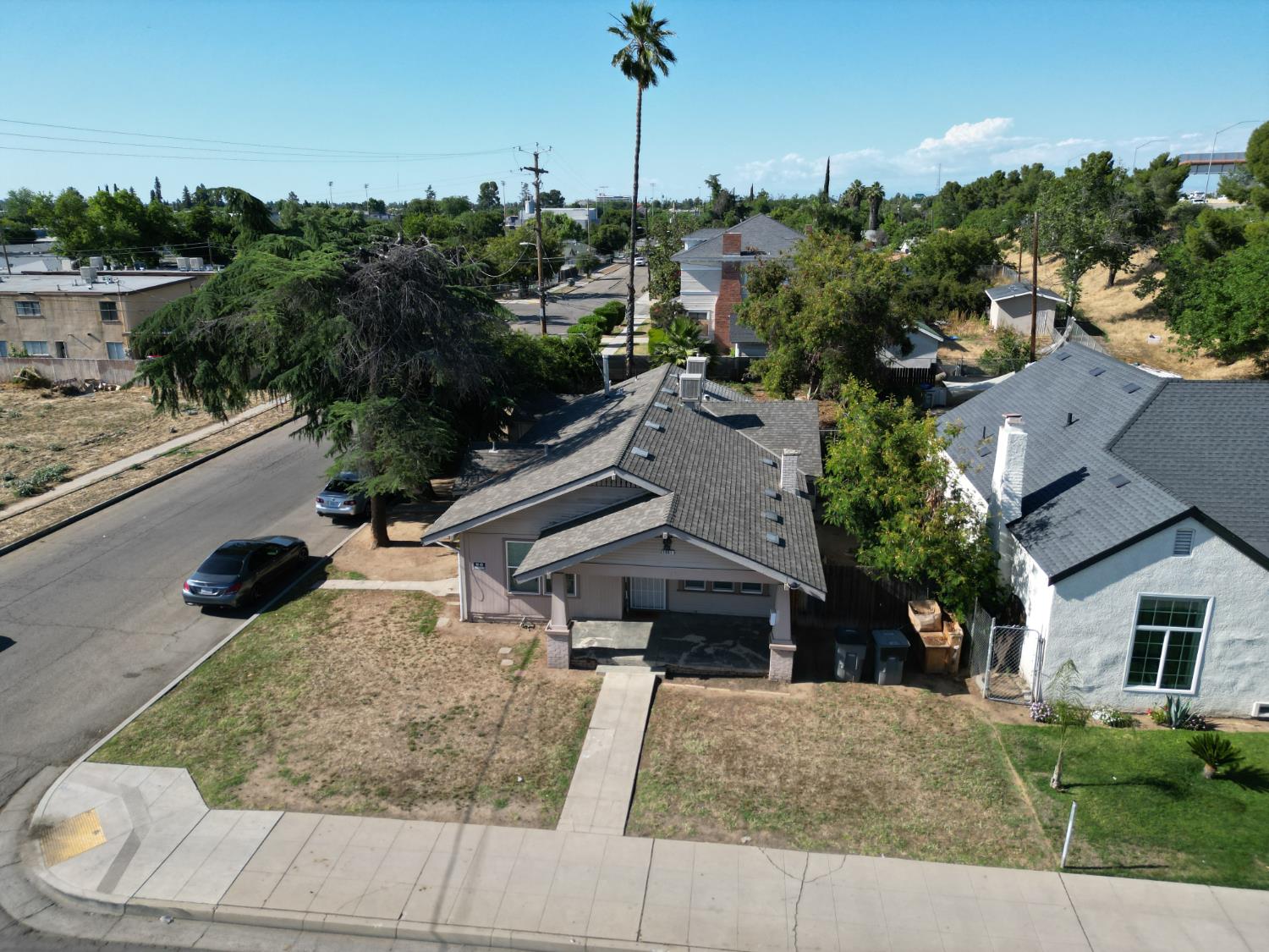 2901 E Olive Avenue