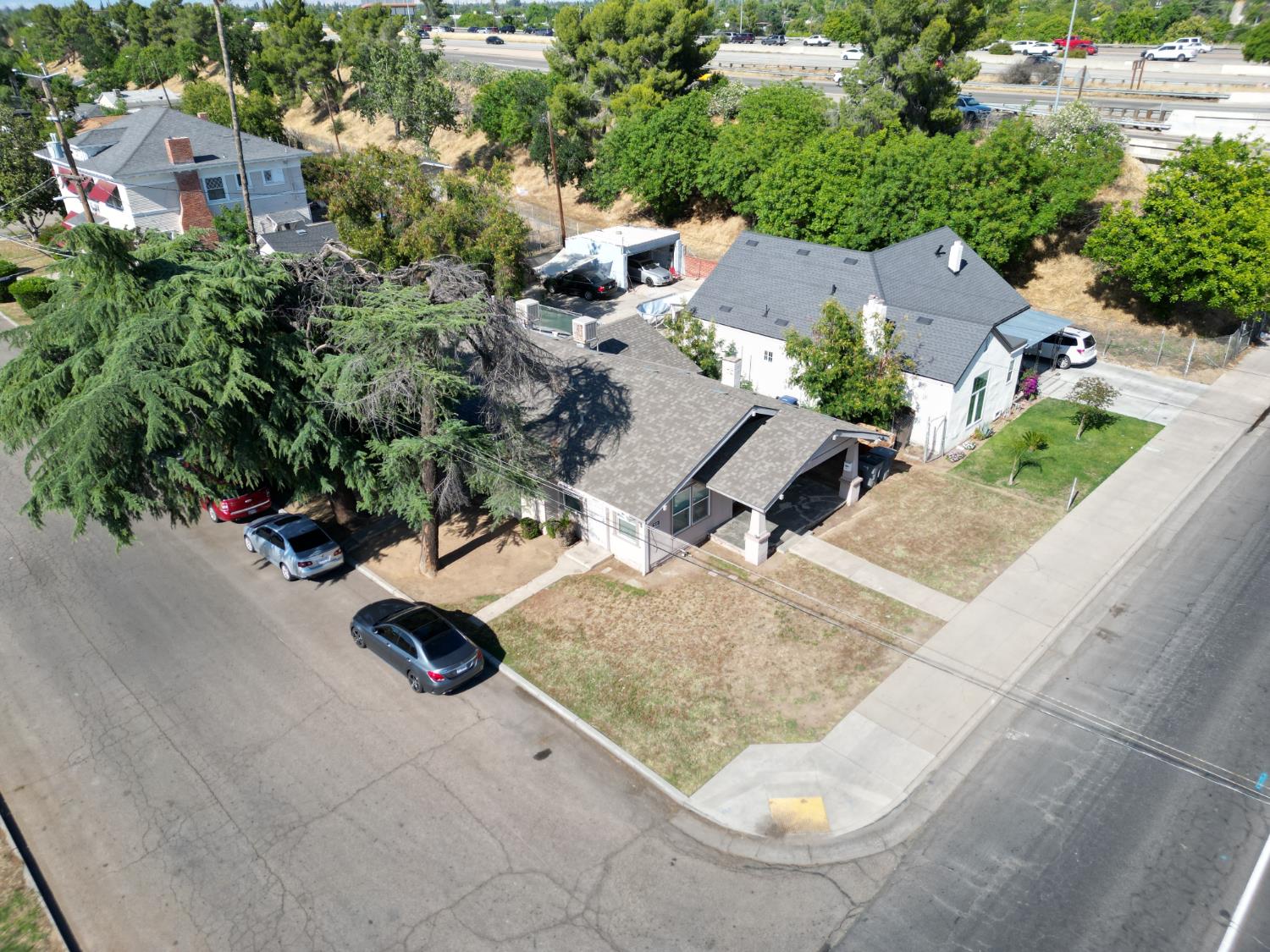 2901 E Olive Avenue