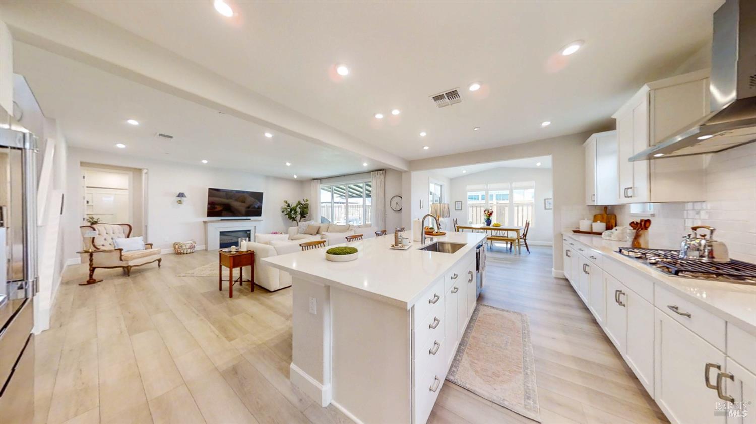 425 Vanderbilt Drive