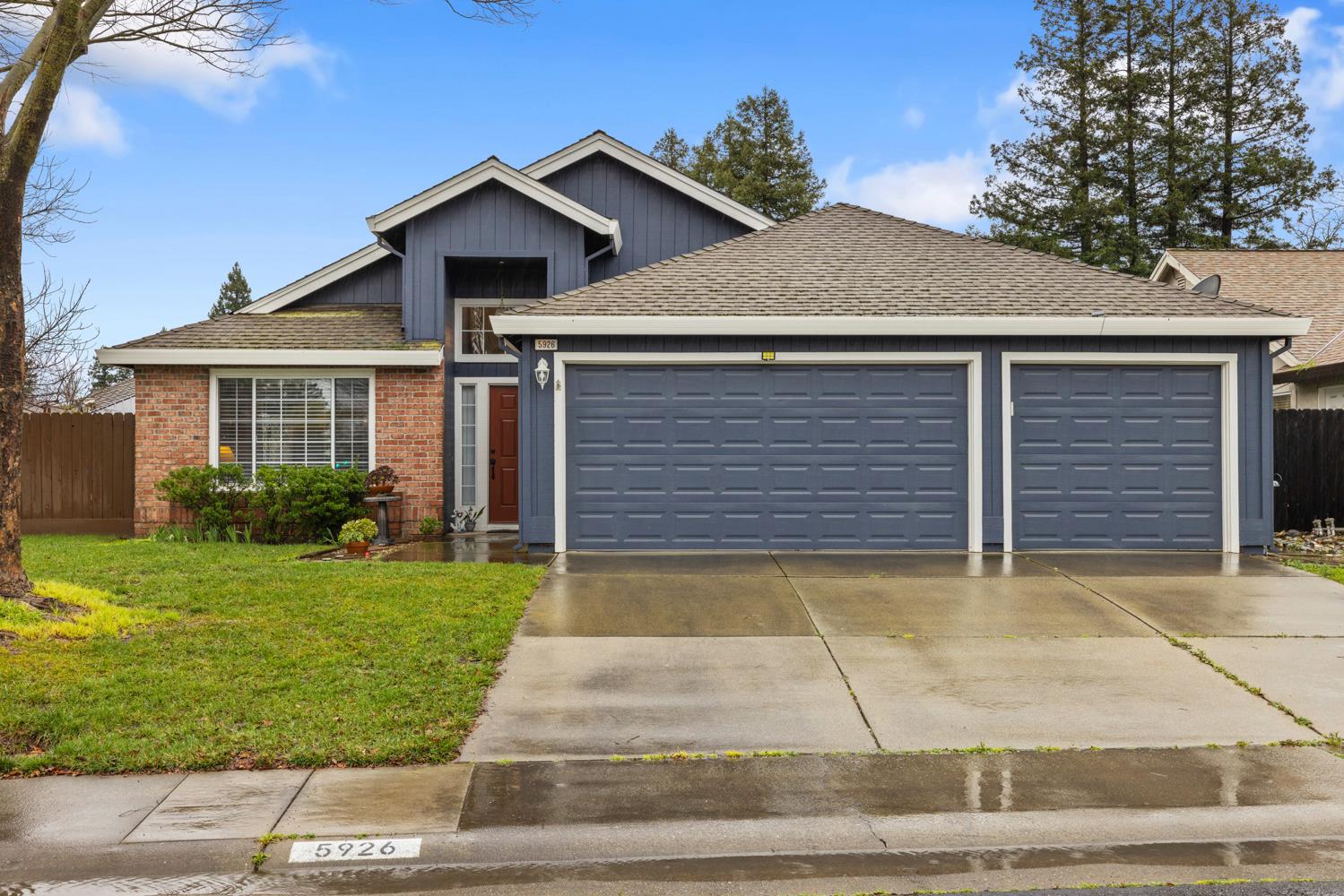 5926 Palm Springs Court