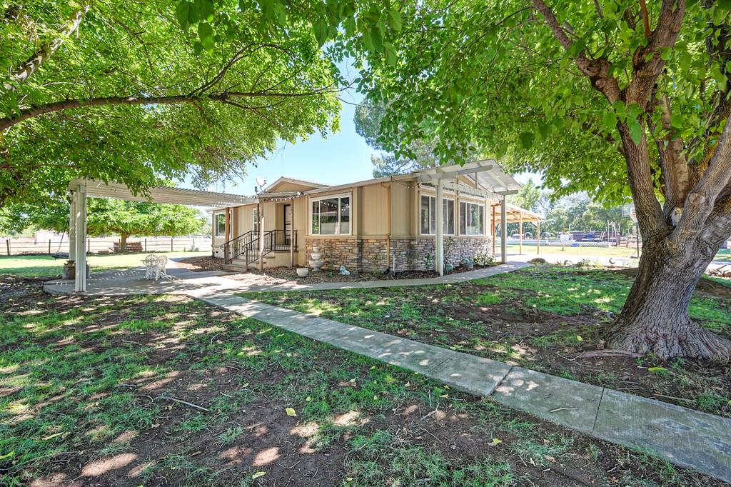4909 Window Lane