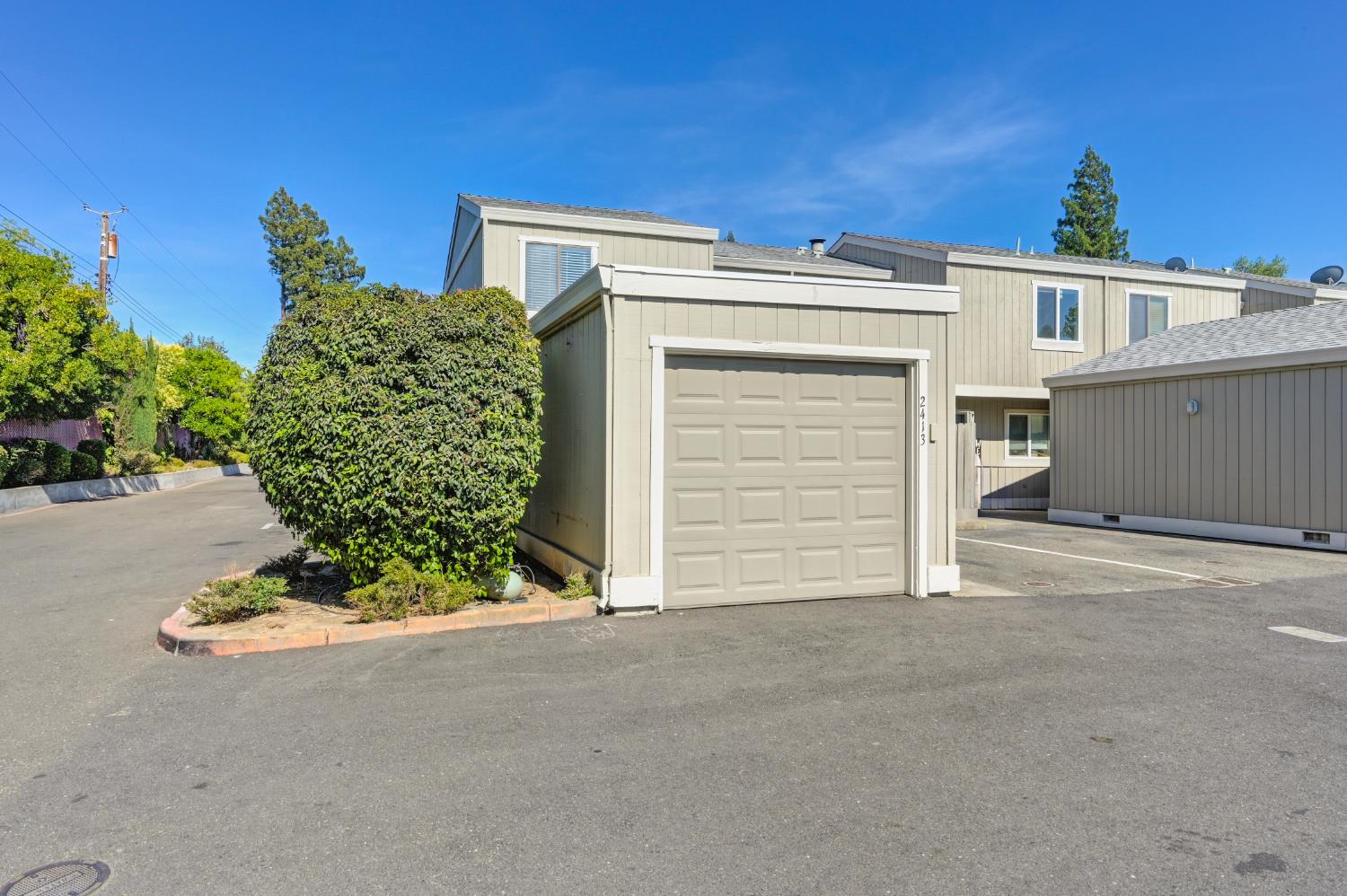 2413 Post Oak Lane
