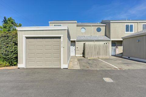 2413 Post Oak Lane Sacramento CA 95825