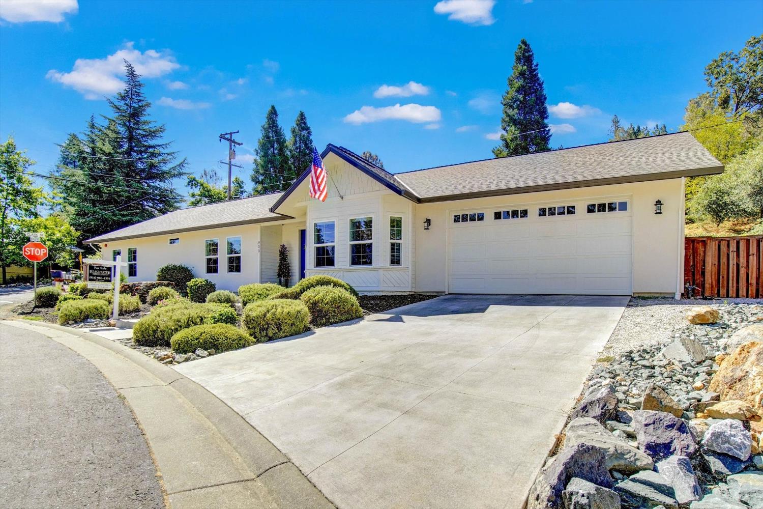 933 Monica Way