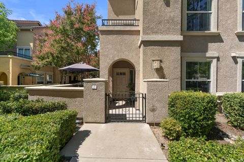 2480 Genova Street 6 West Sacramento CA 95691