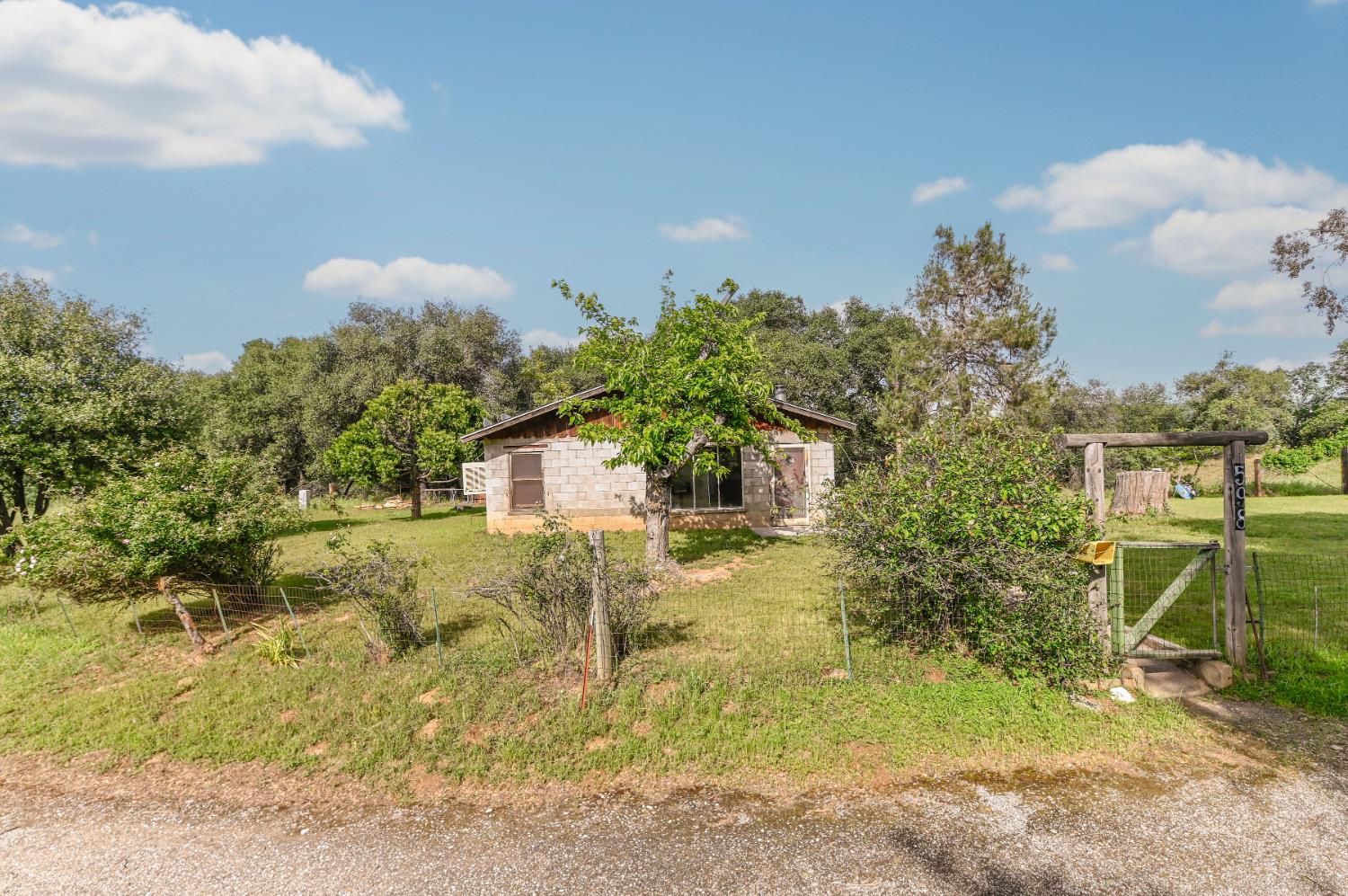 598 Sultana Lane