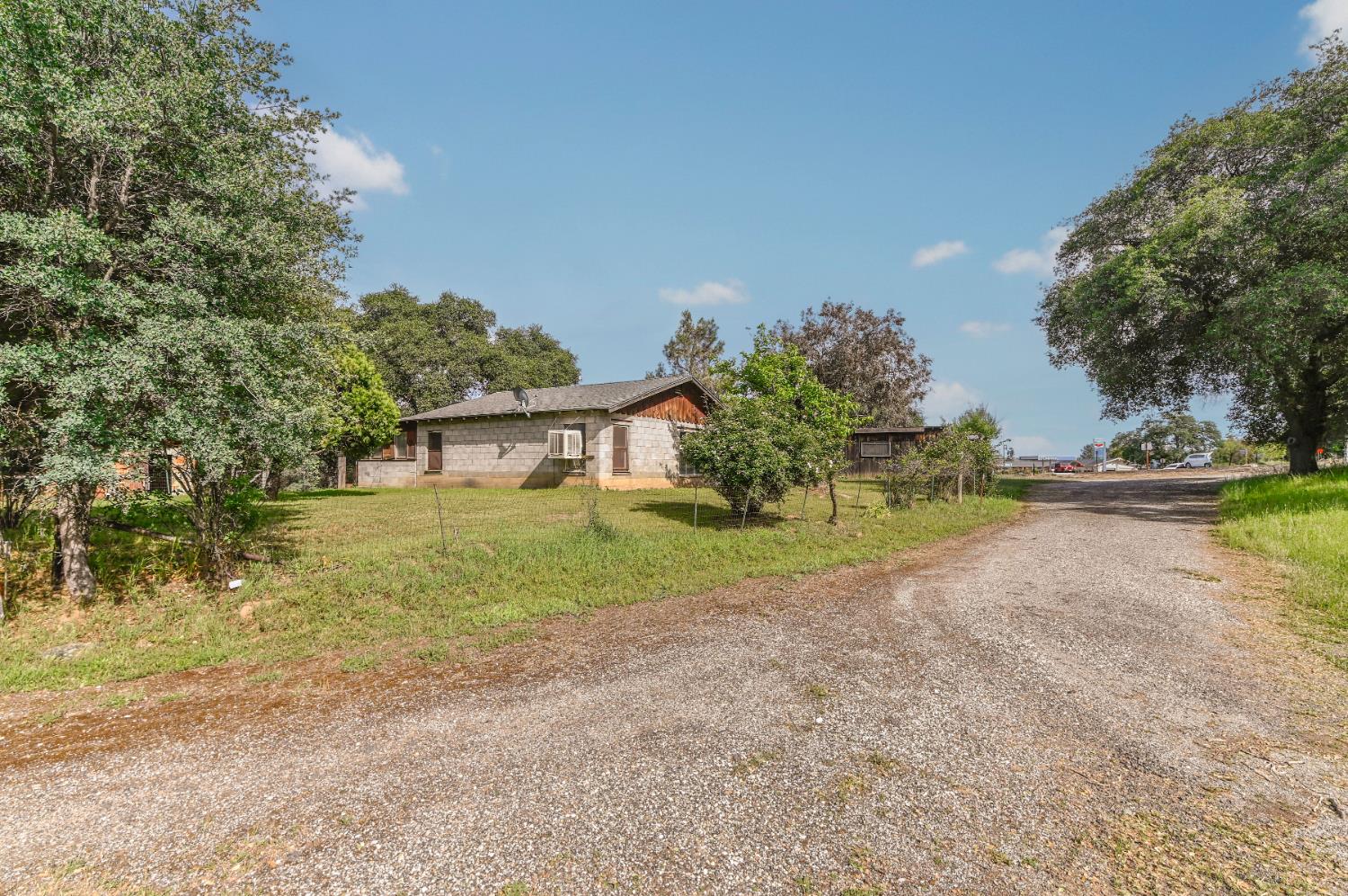 598 Sultana Lane